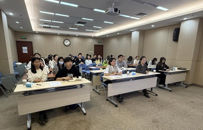 列表适合快速定位